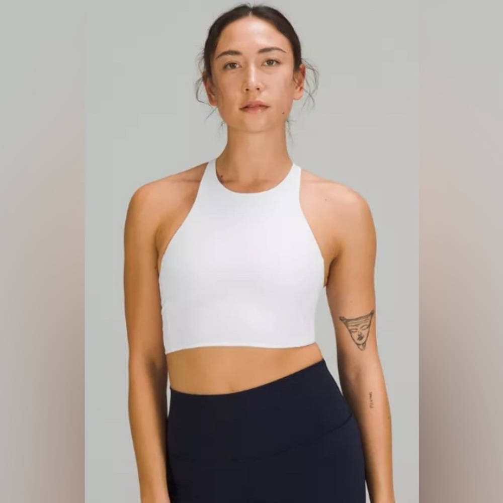 Lululemon on Strong Lines Bra Medium Support, 
B/C Cup White Size 6 EUC